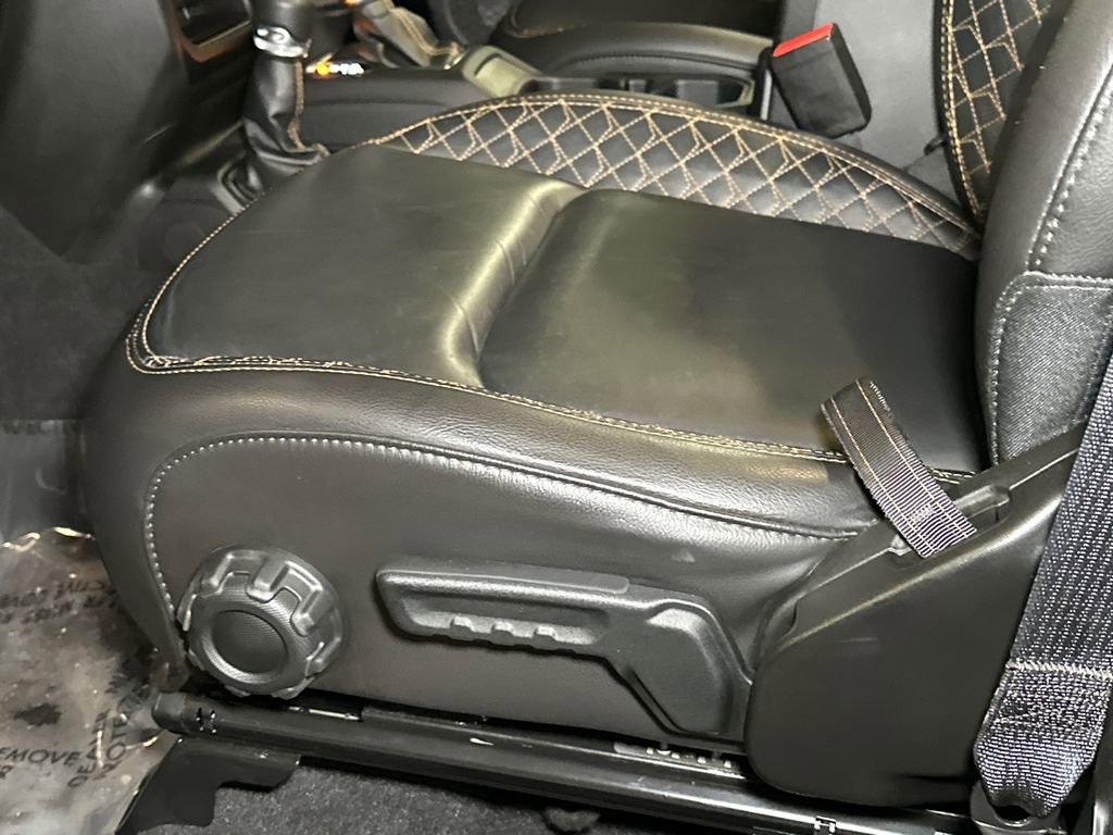 Used 2022 Jeep Wrangler Unlimited Sahara image 16