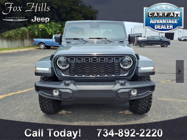 Certified 2025 Jeep Gladiator Sport AWD/4WD image 2