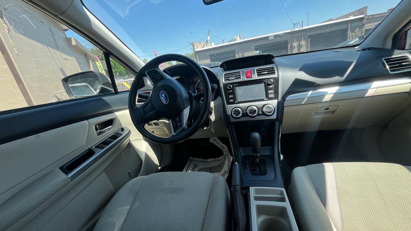 Used 2015 Subaru Crosstrek 2.0i Premium w/ Moonroof Package AWD/4WD image 17