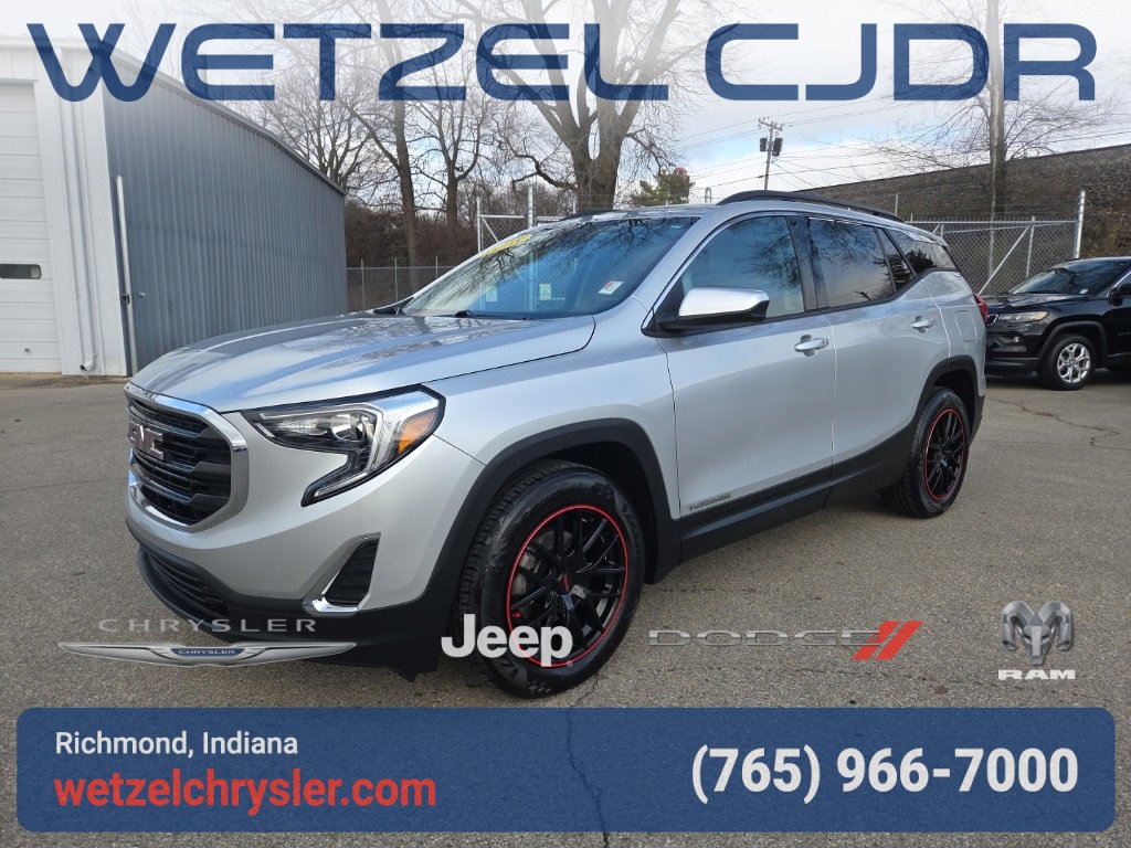 Used 2018 GMC Terrain SLE w/ Driver Convenience Package image 3