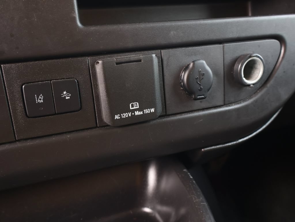 Used 2021 GMC Savana 3500 Extended w/ Power Convenience Package RWD image 22