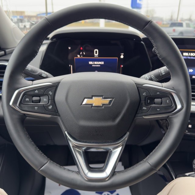 Used 2025 Chevrolet Trax LT w/ LT Convenience Package image 15