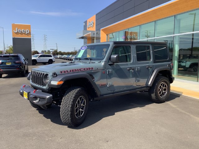 Used 2024 Jeep Wrangler Unlimited Rubicon w/ Safety Group AWD/4WD image 5