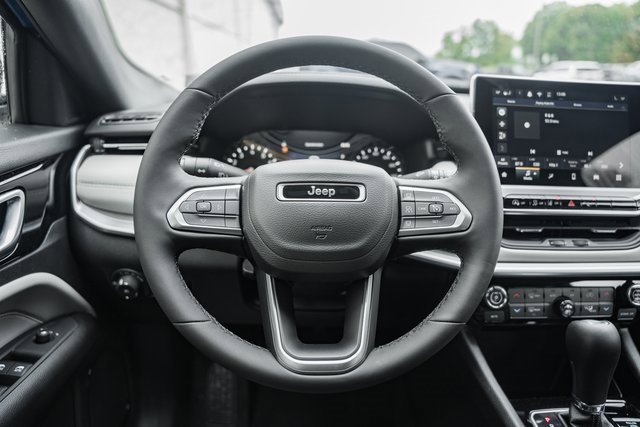 New 2026 Jeep Compass Limited image 30