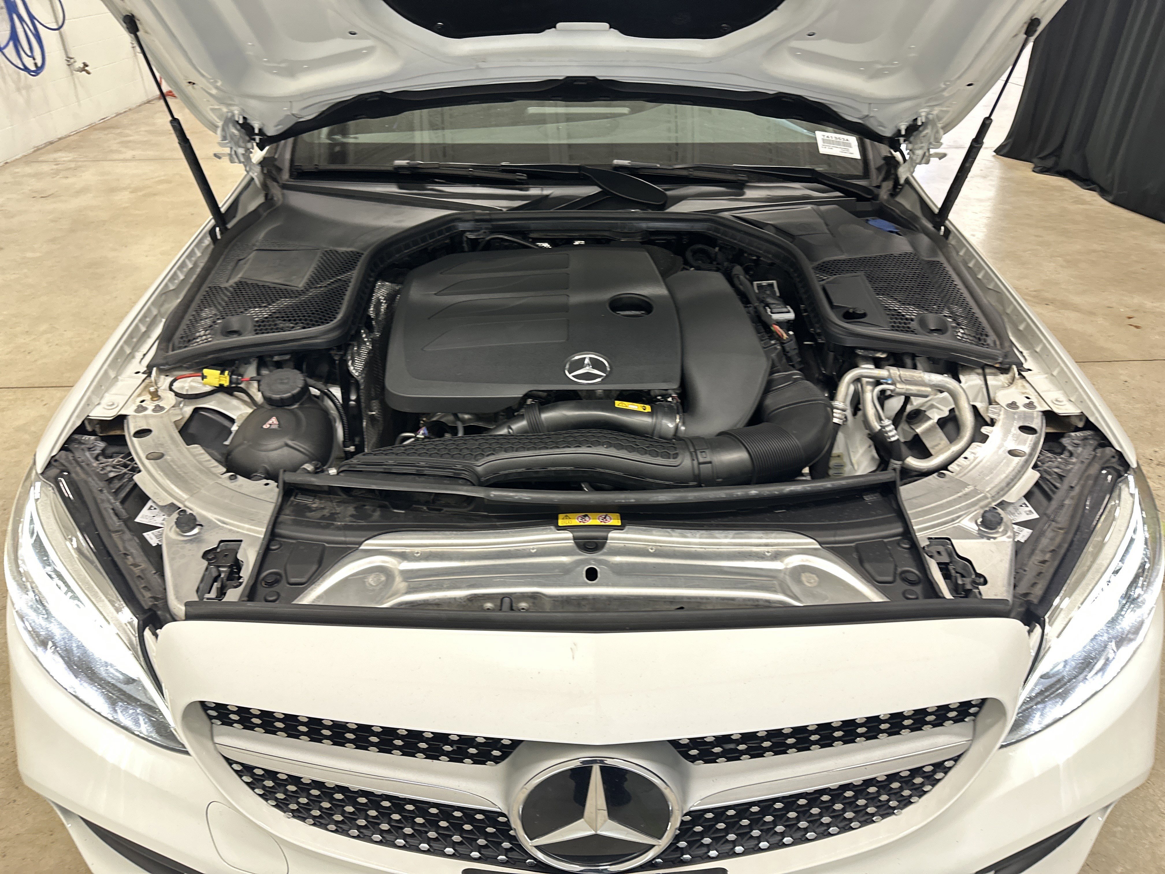 Used 2020 Mercedes-Benz C 300 4MATIC Sedan image 34