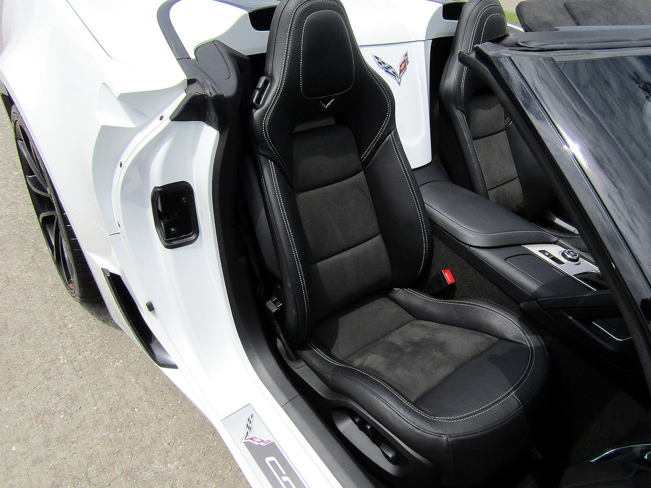 Used 2019 Chevrolet Corvette Grand Sport RWD image 12