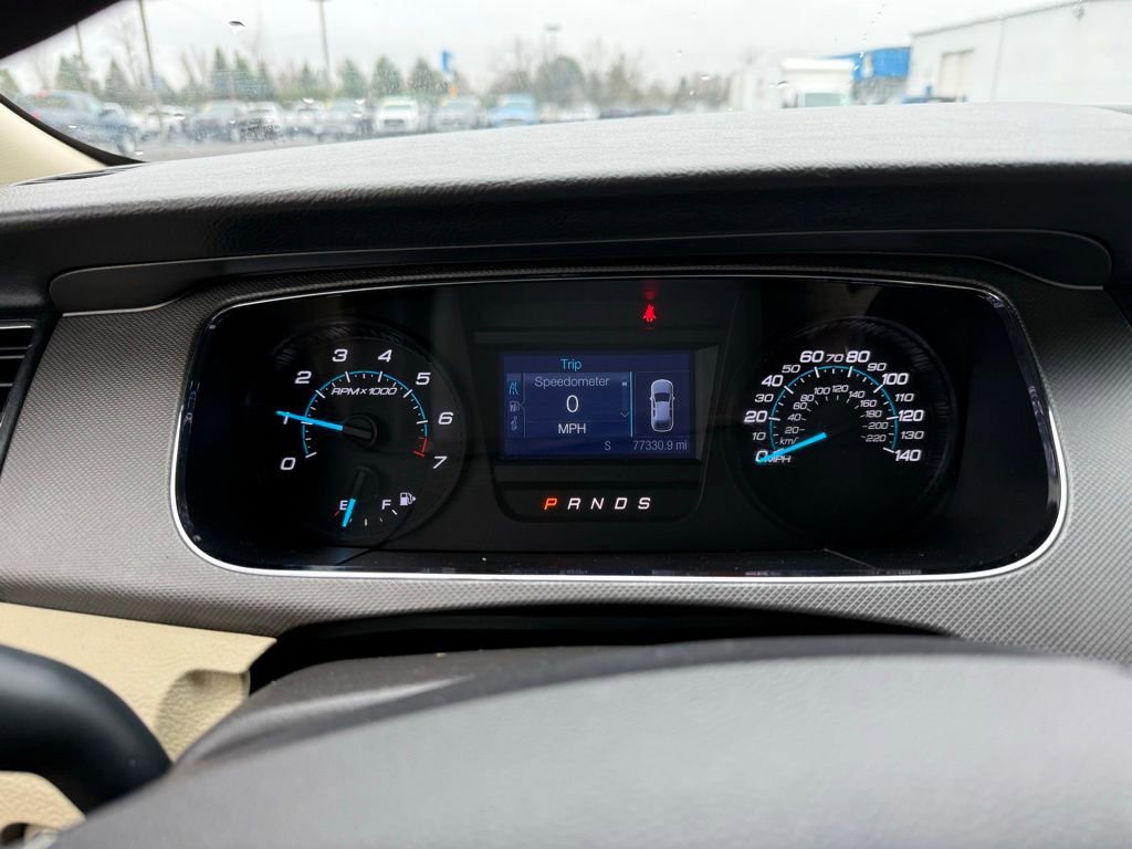 Used 2017 Ford Taurus SE image 7