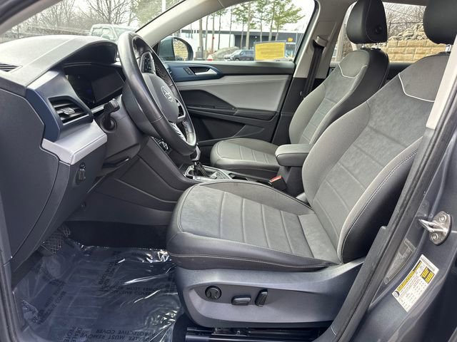 Used 2024 Volkswagen Taos SE image 30