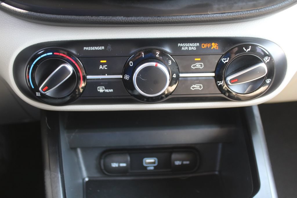 Certified 2021 Kia Soul LX FWD image 34