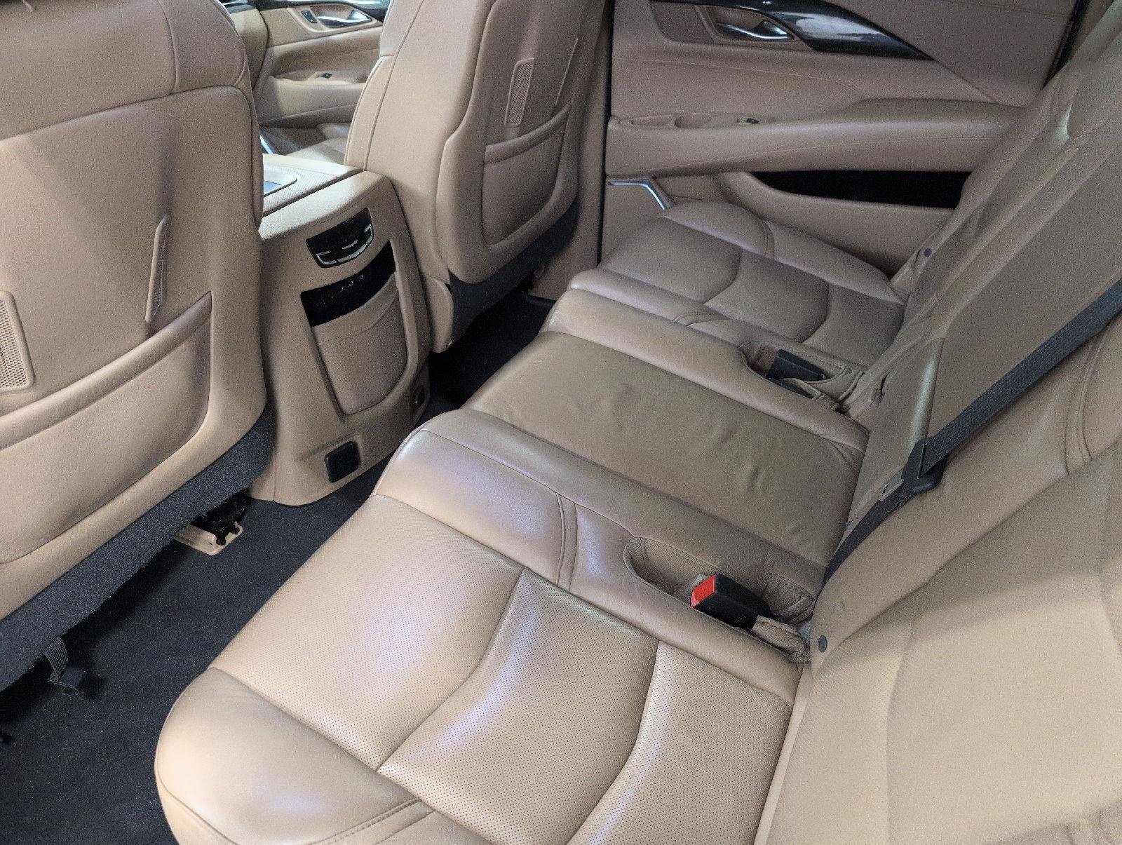 Used 2019 Cadillac Escalade ESV Platinum AWD/4WD image 22