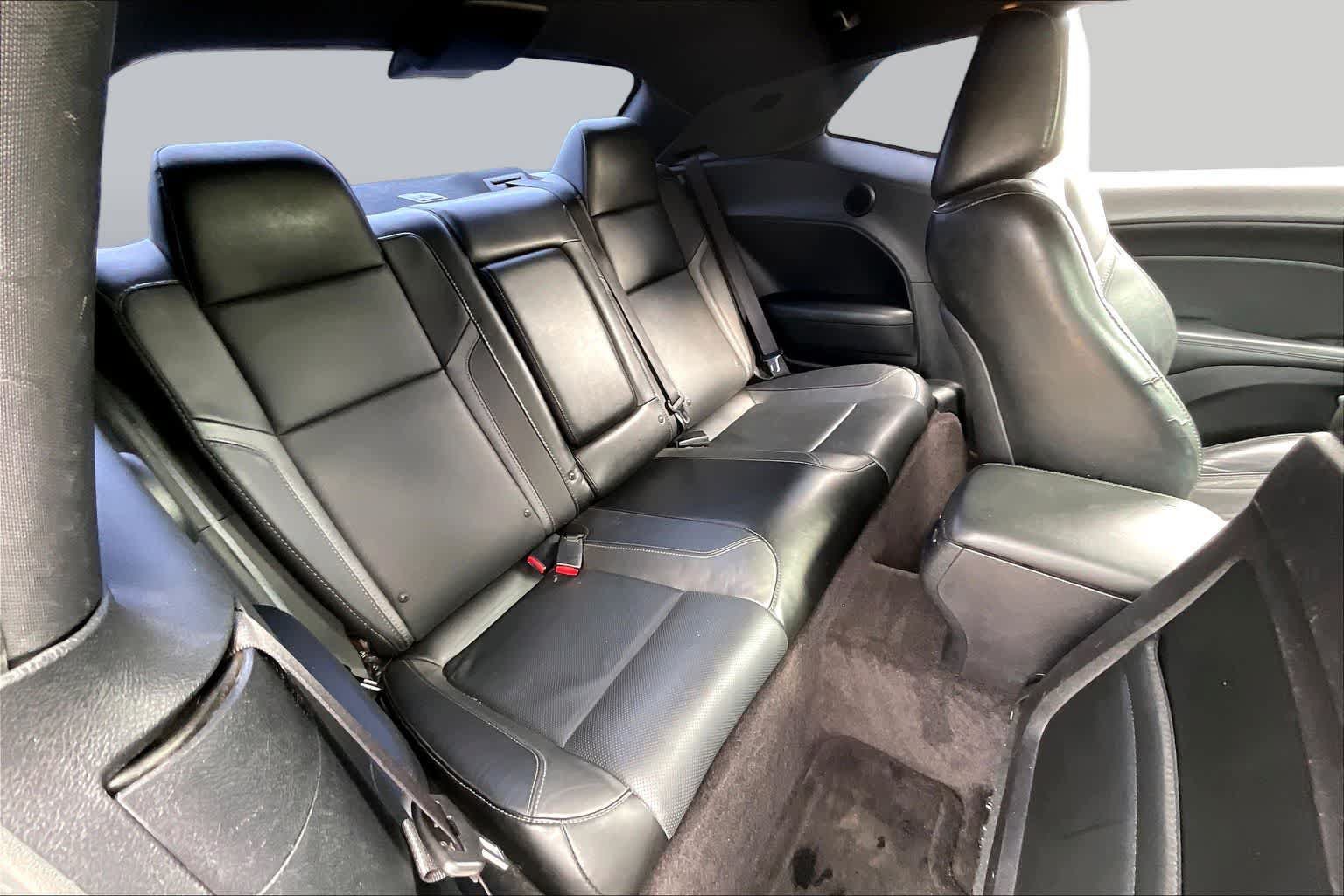 Used 2016 Dodge Challenger SXT Plus RWD image 18