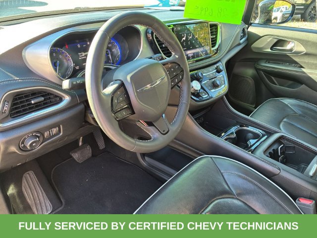 Used 2025 Chrysler Pacifica Limited FWD image 23