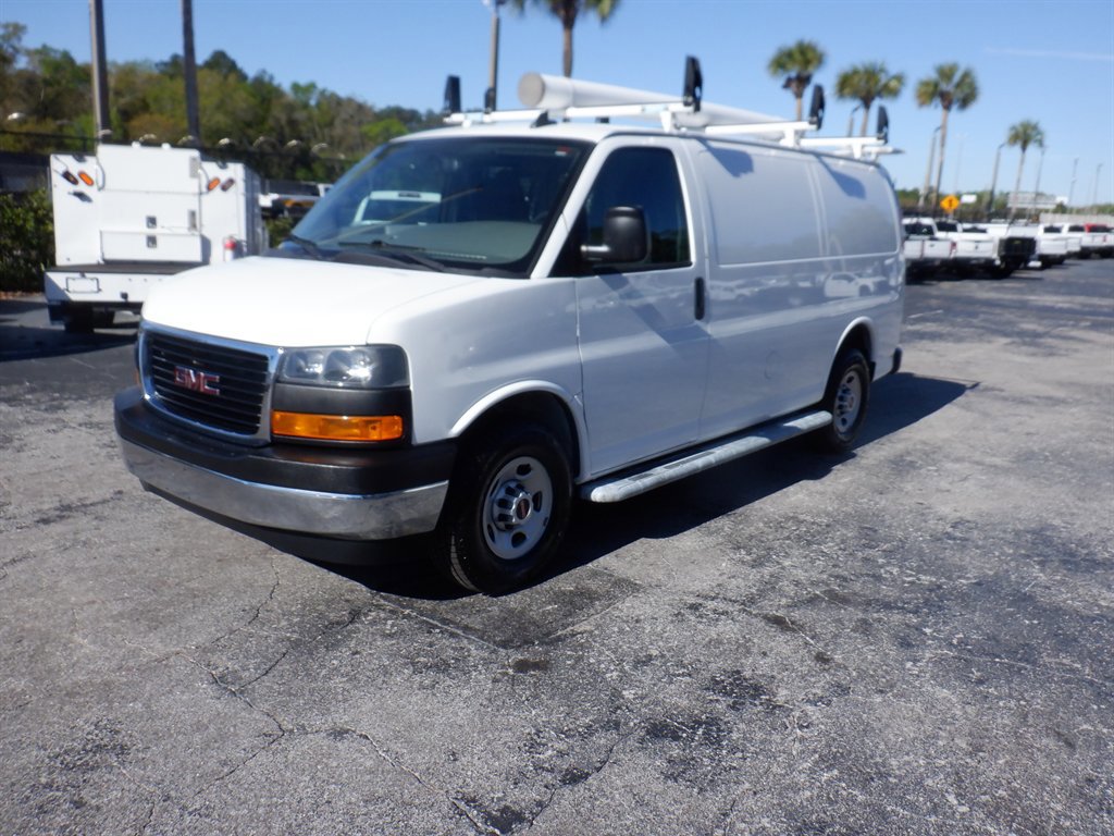Used 2020 GMC Savana 2500 V8 Racks AND Bins w/ Driver Convenience Package image 4