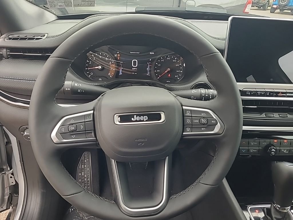 New 2025 Jeep Compass Limited w/ Sun & Sound Group image 31