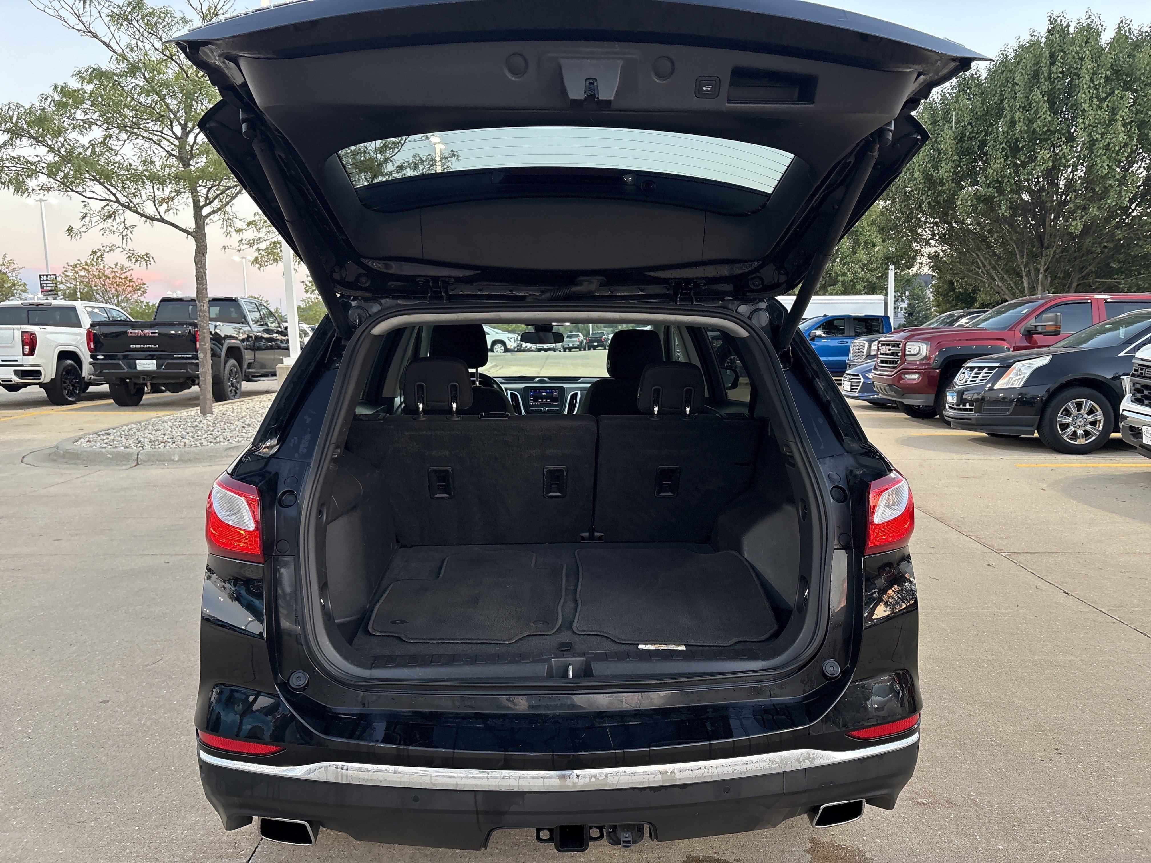 Used 2020 Chevrolet Equinox LT FWD image 14