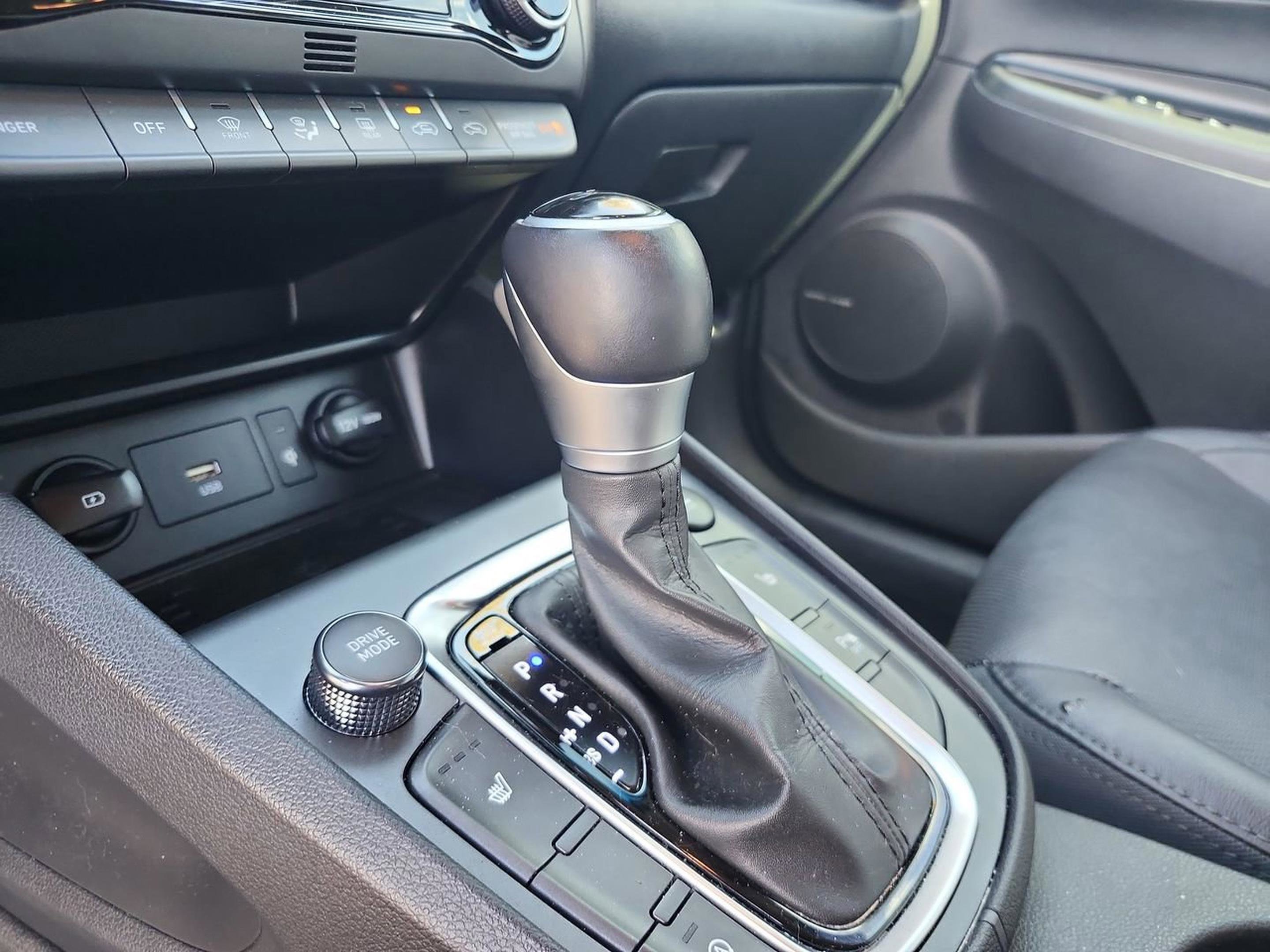 Certified 2022 Hyundai Kona Limited image 14