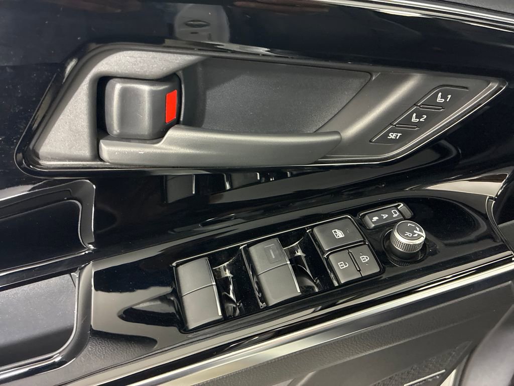 Certified 2023 Subaru Solterra AWD image 14