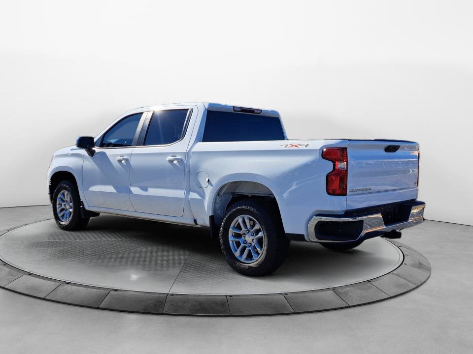 Used 2023 Chevrolet Silverado 1500 LT AWD/4WD image 5