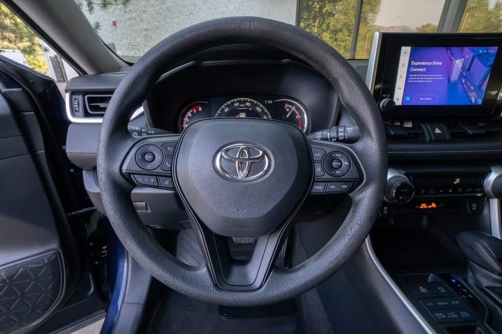 Used 2023 Toyota RAV4 XLE AWD/4WD image 12