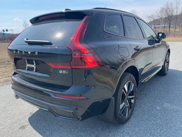 New 2026 Volvo XC60 B5 Plus w/ Climate Package AWD/4WD image 3