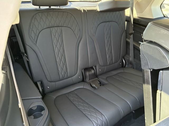 Used 2025 BMW X7 xDrive40i image 37