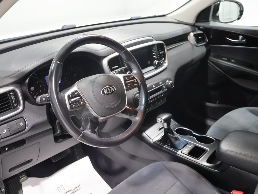 Used 2019 Kia Sorento AWD V6 image 15