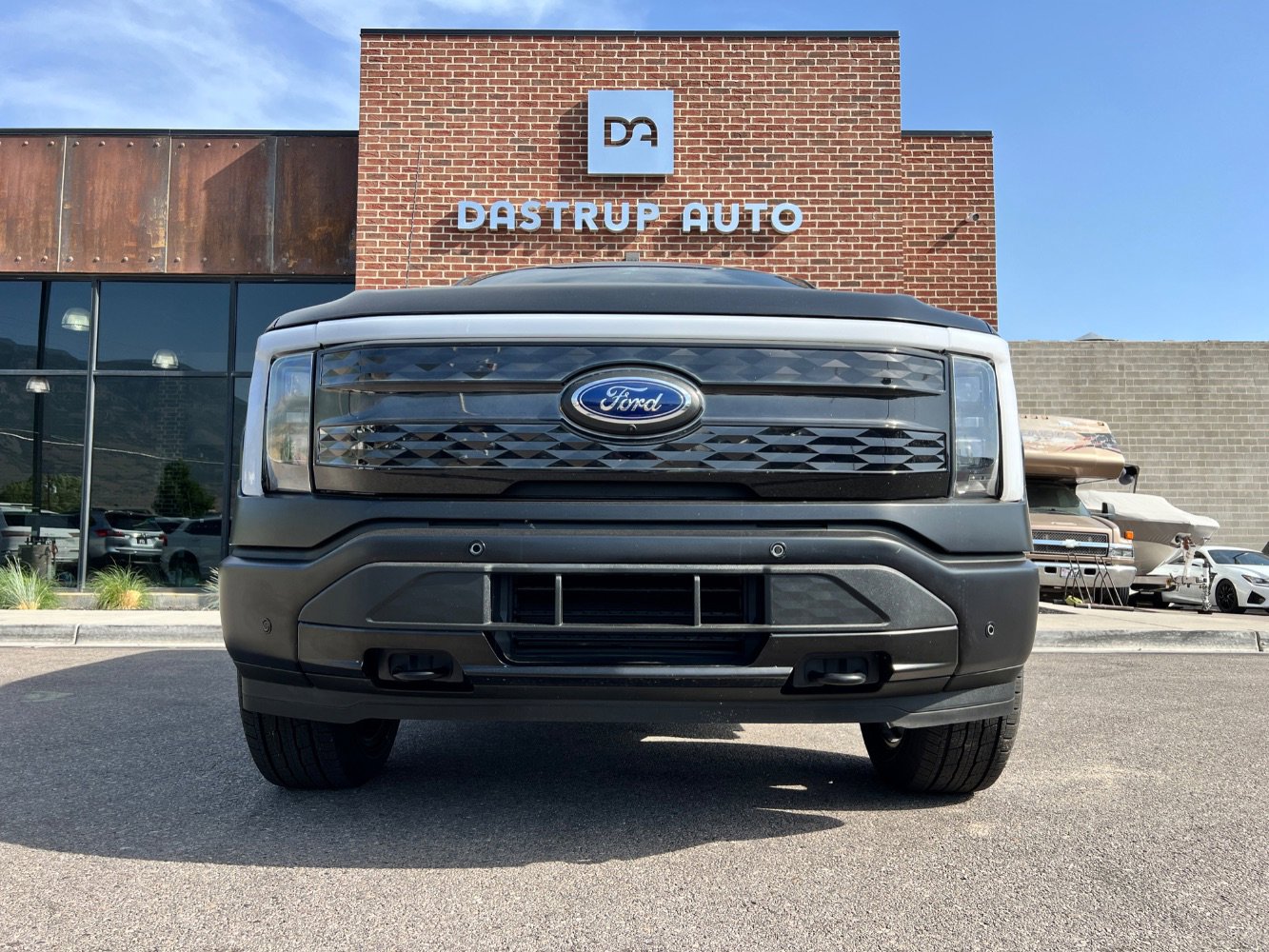 Used 2023 Ford F150 Lightning Platinum AWD/4WD image 2