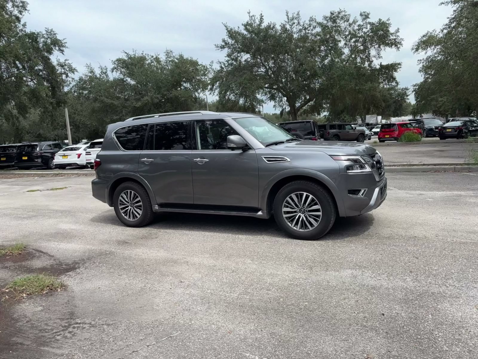 Used 2024 Nissan Armada SL RWD image 2
