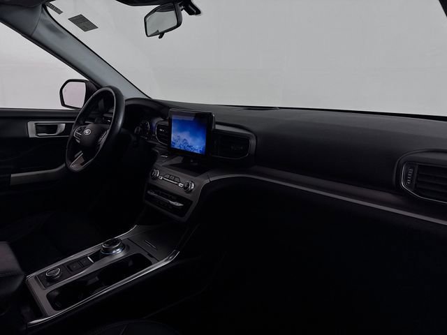 Used 2022 Ford Explorer XLT w/ Equipment Group 202A image 29