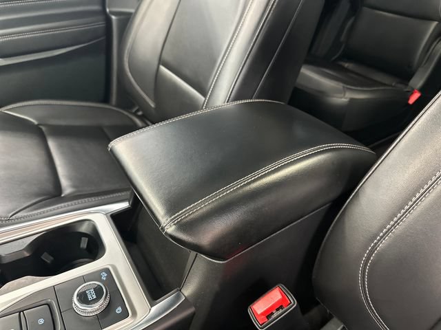 Used 2023 Ford Explorer XLT w/ Equipment Group 202A AWD/4WD image 32
