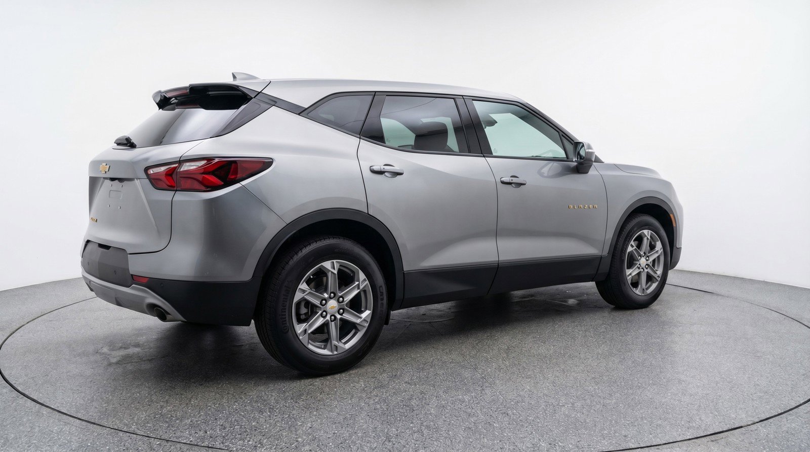Used 2025 Chevrolet Blazer LT image 9