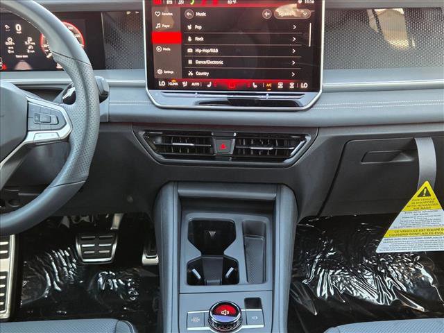 New 2026 Volkswagen Tiguan SE R-Line image 13