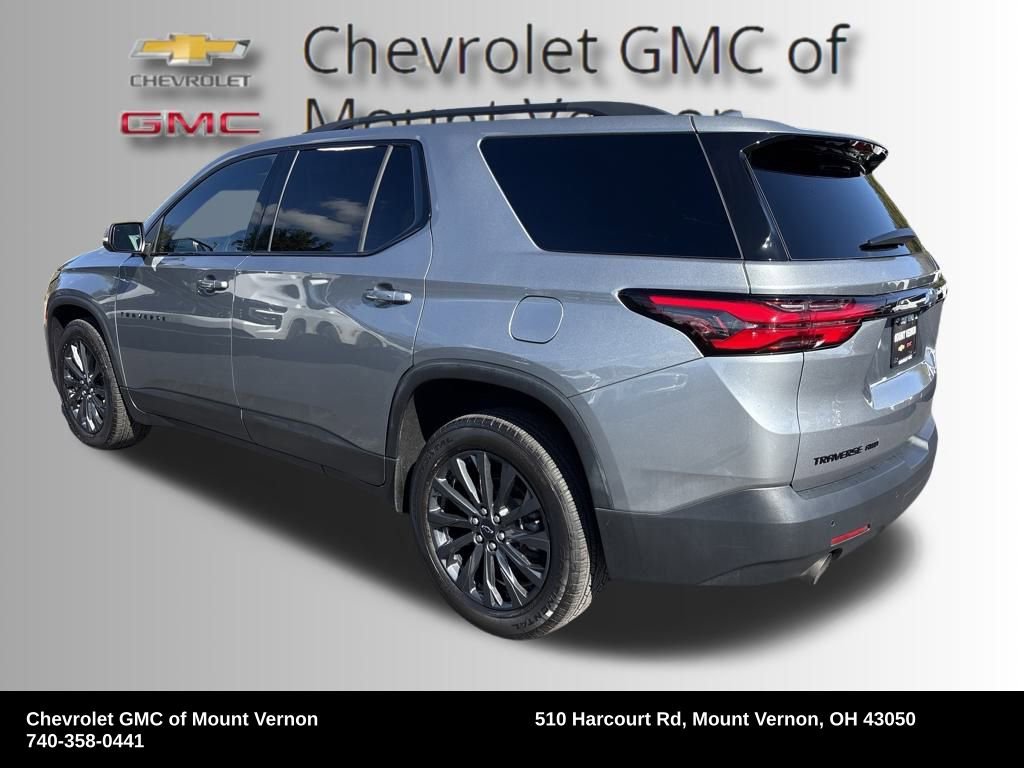 Used 2023 Chevrolet Traverse RS image 3