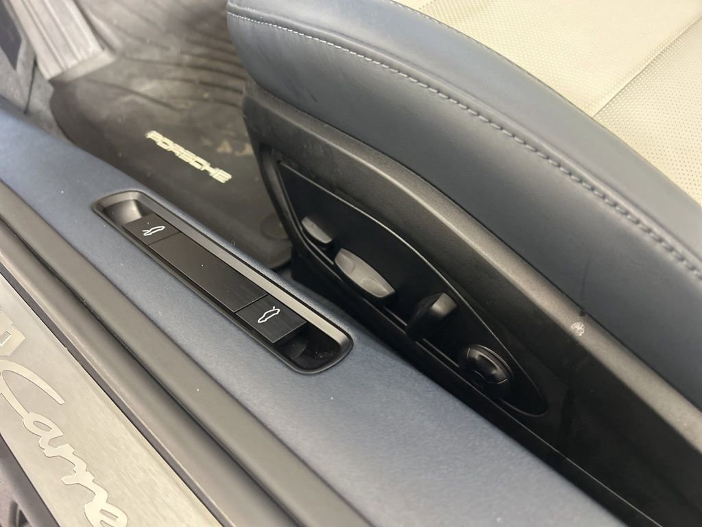 Certified 2025 Porsche 911 Carrera image 24