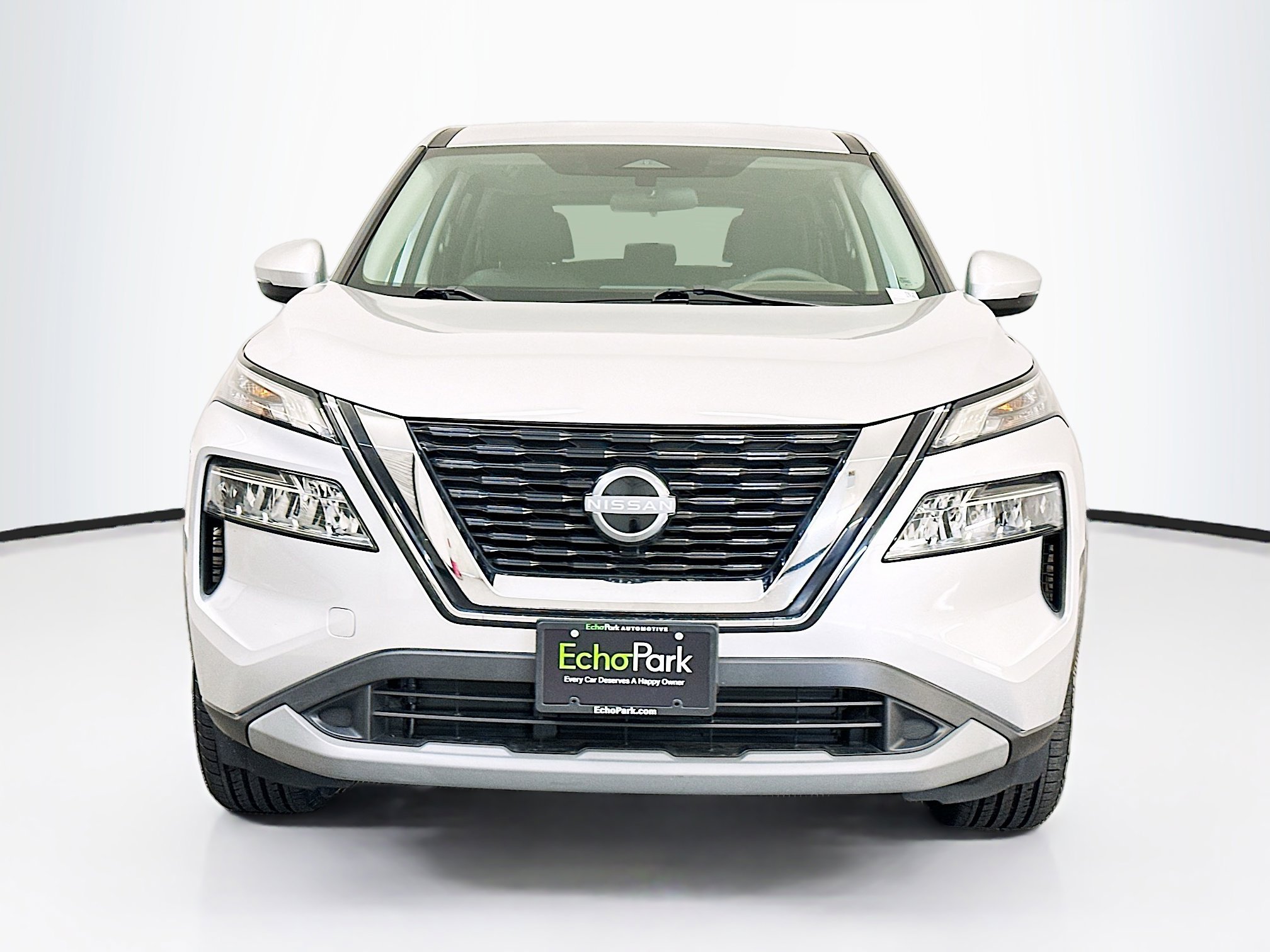 Used 2023 Nissan Rogue SV AWD/4WD image 2