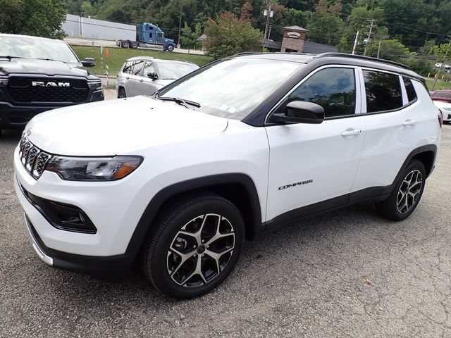 New 2026 Jeep Compass Limited AWD/4WD image 2