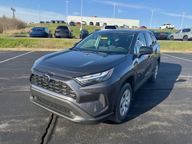 Used 2024 Toyota RAV4 LE image 7