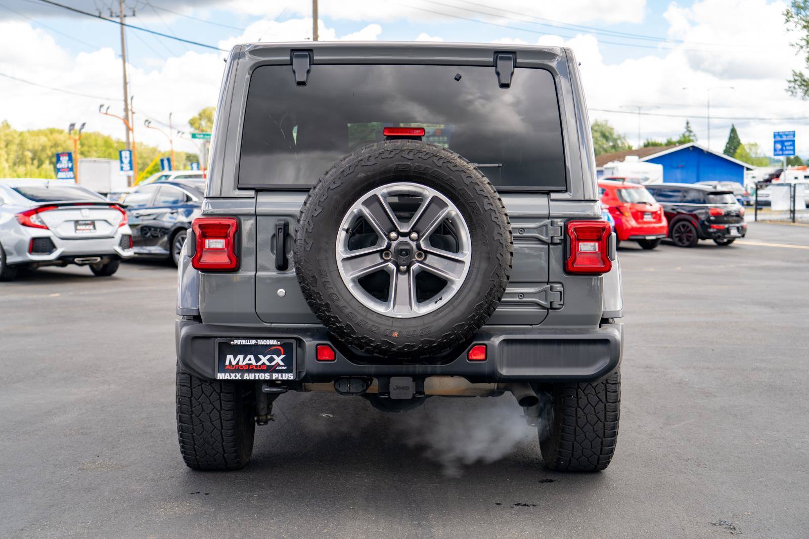 Used 2020 Jeep Wrangler Unlimited Sahara AWD/4WD image 11