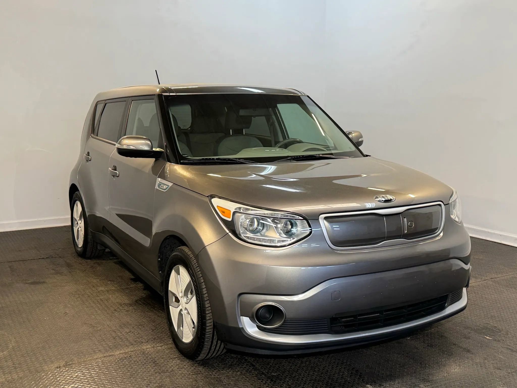 Used 2016 Kia Soul EV FWD image 3