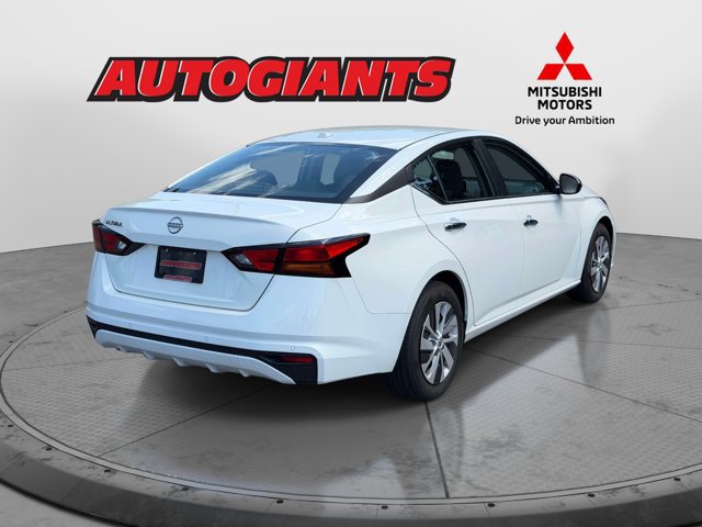 Used 2025 Nissan Altima 2.5 S FWD image 3