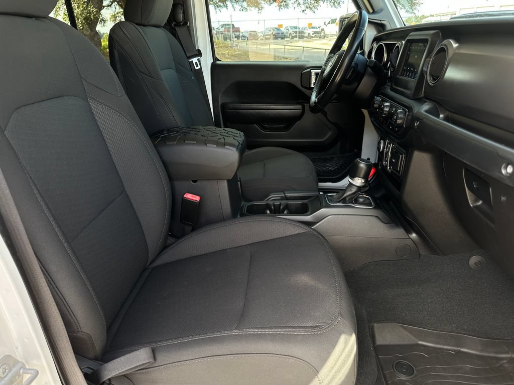 Used 2022 Jeep Gladiator Sport AWD/4WD image 10