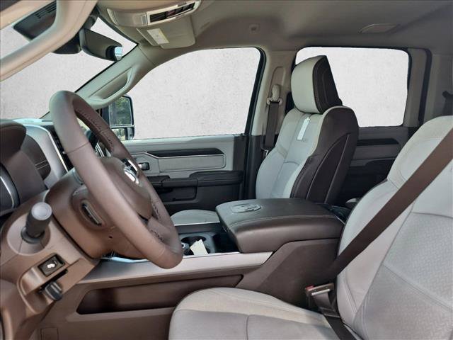 Used 2025 RAM 2500 Laramie AWD/4WD image 16