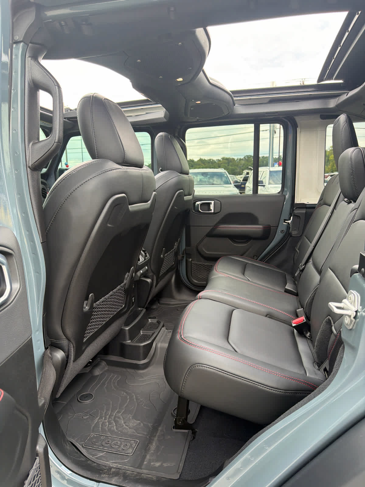 Used 2026 Jeep Wrangler Unlimited Rubicon 392 w/ Quick Order Package 27X Moab AWD/4WD image 8