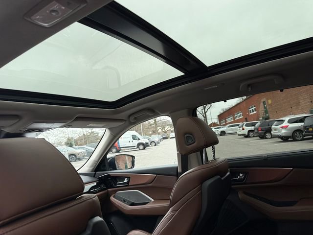 Used 2024 Acura MDX SH-AWD w/ Technology Package image 16