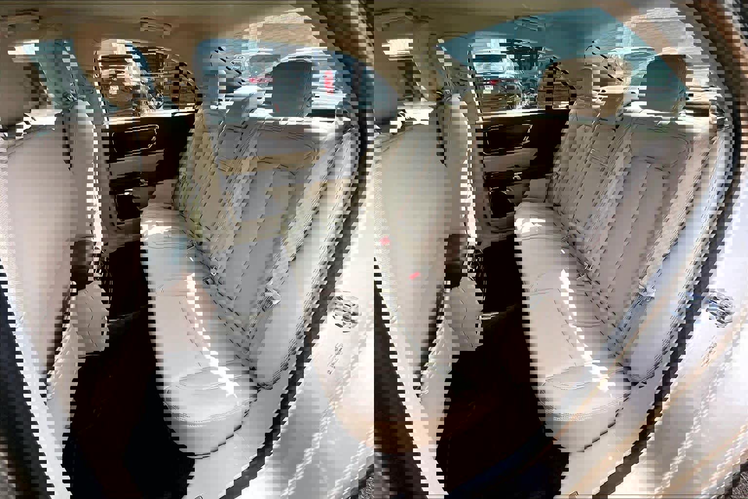 Used 2017 Lincoln Continental Premiere image 21