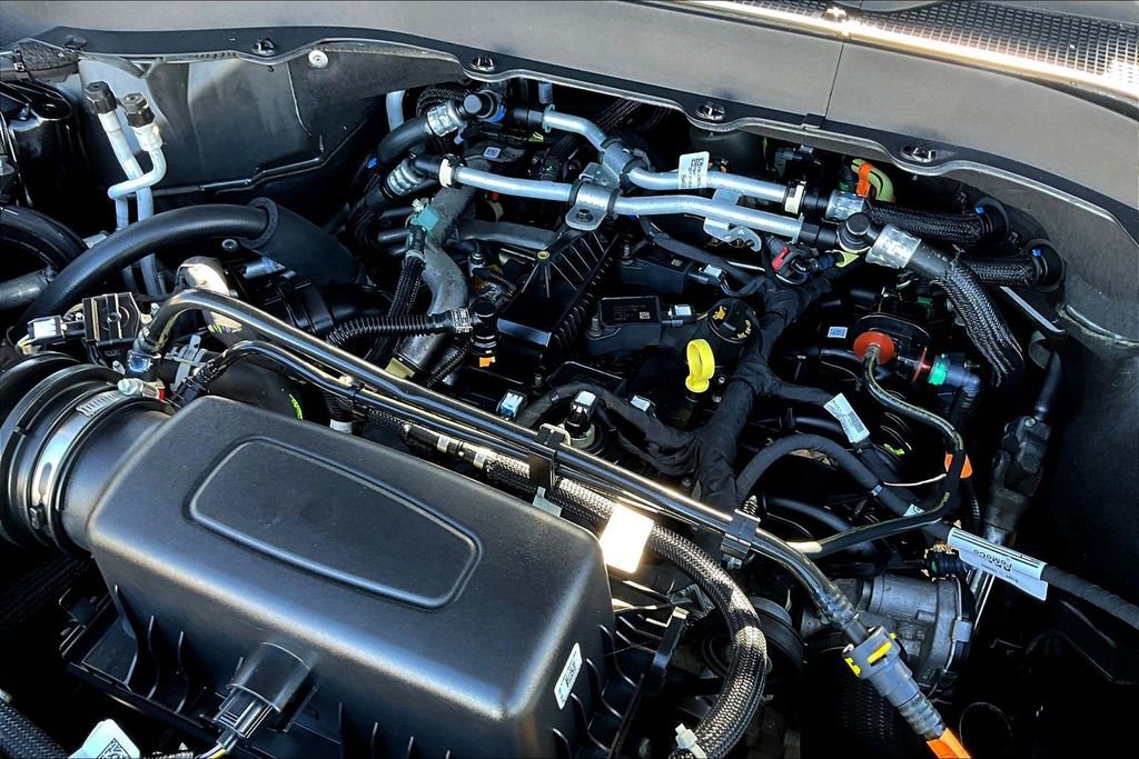 Used 2022 Ford Explorer XLT w/ Equipment Group 202A image 32