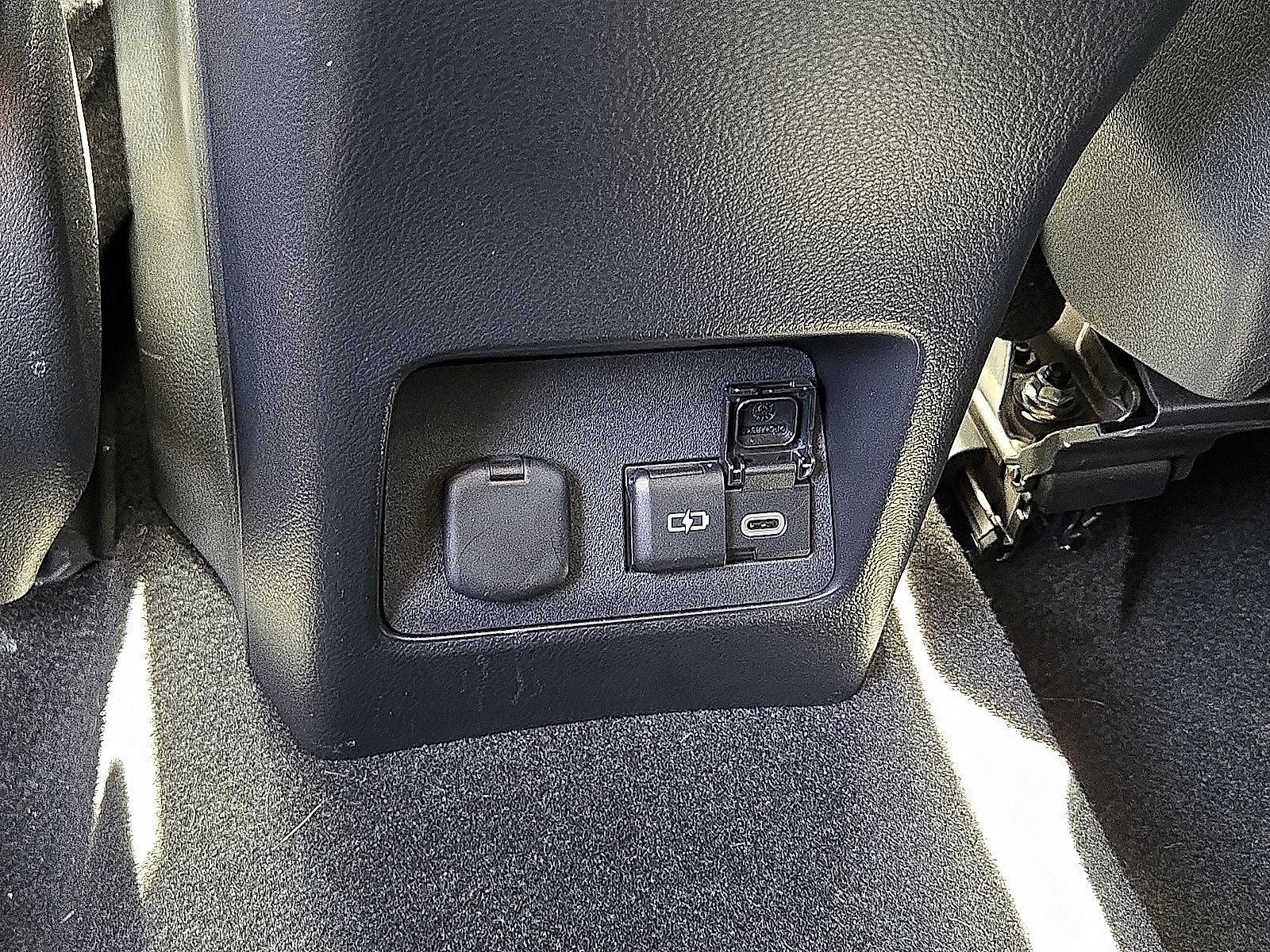 Used 2025 Lexus NX 250 FWD w/ Towing Package (2000 Lbs) image 15