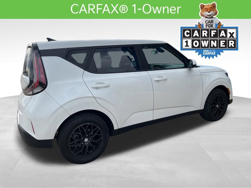 Used 2025 Kia Soul LX FWD image 3