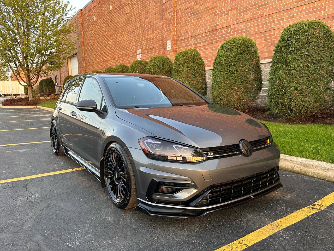 Used 2019 Volkswagen Golf R 4-Door AWD/4WD image 44