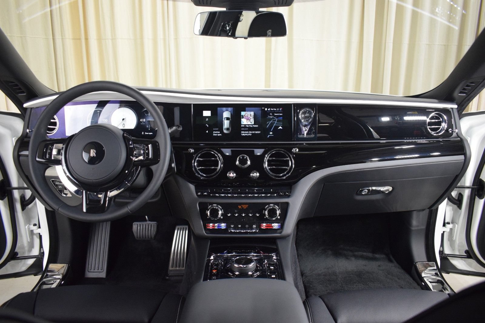 New 2026 Rolls-Royce Ghost Extended Wheelbase AWD/4WD image 4